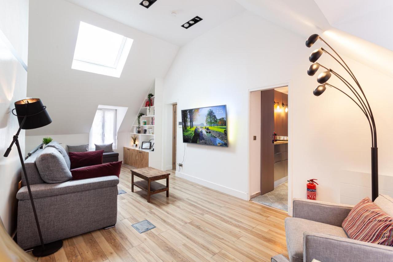 Suite Appart Place Versepuy Шантийи Экстерьер фото