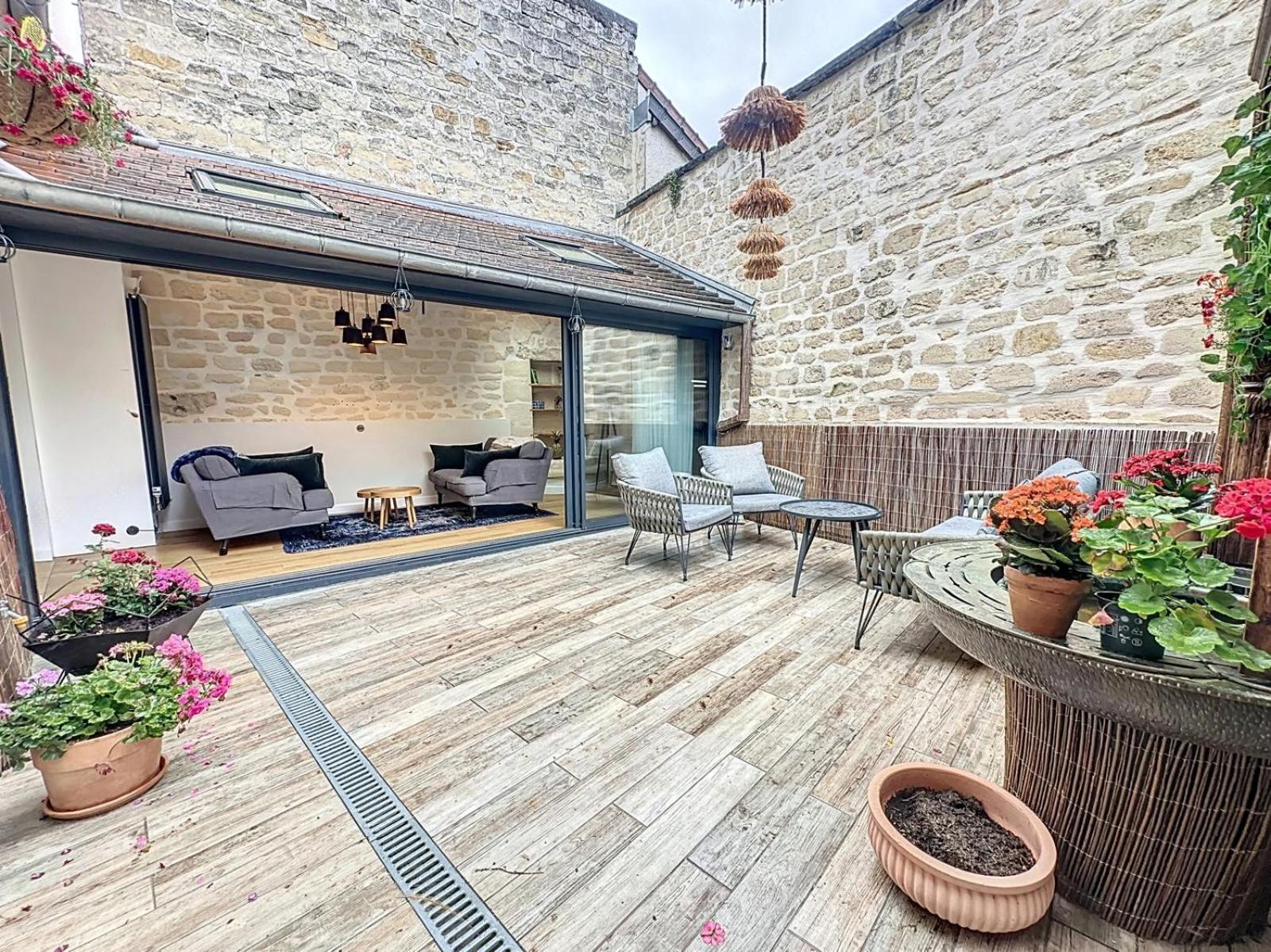 Suite Appart Place Versepuy Шантийи Экстерьер фото